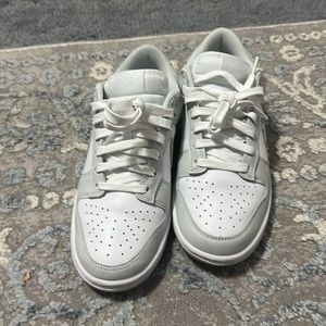 Nike Low Dunk Phantom Dust (women’s)
